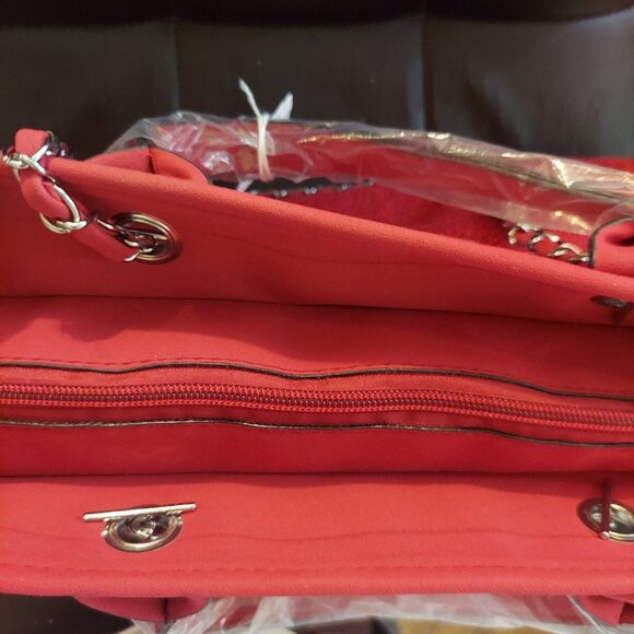 Red Canvas Tote Shoulder Bag w Gold Accented  Chain Straps - Picture 7 of 8